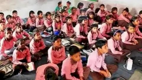 यूपी के प्राइमरी स्‍कूलों में हेडमास्‍टर के जिम्‍मे एक और बड़ा काम, बच्‍चों की सेहत पर रखेंगे नज़र; सरकारी अस्‍पताल में कराएंगे इलाज