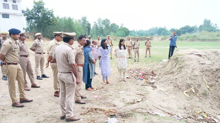 मूर्ति विसर्जन को लेकर DM ने किया राजघाट का निरीक्षण