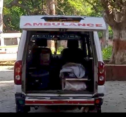 रायबरेली-अज्ञात वाहन की टक्कर से सड़क पार कर रहा बुजुर्ग की मौत,,,