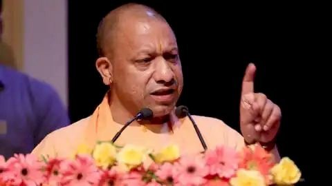 आबादी की जमीन पर रहने वालों को घरौनी दे रही योगी सरकार, गांवों में मैपिंग शुरू