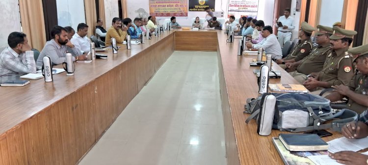 Raibareli-समाधान दिवस में फरियादियों को मिला आश्वासन