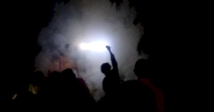 बड़ी खबर-पटाखों से निकली चिंकारी से छप्पर में लगी भीषण आग