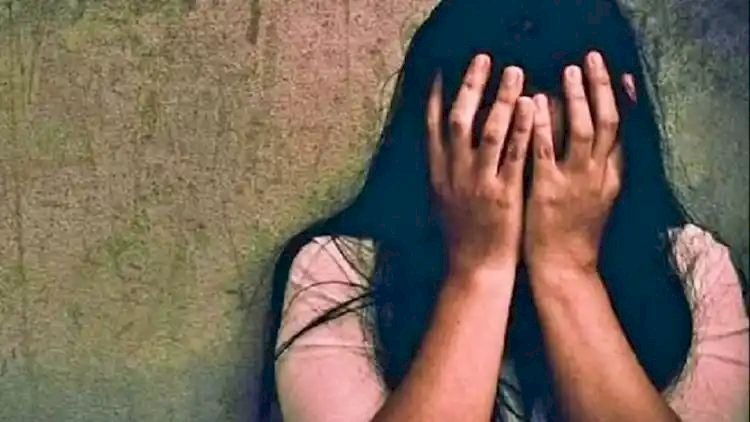 बिजनौर में 15 साल की लड़की से रेप कर दरिंदे ने बनाया अश्लील वीडियो...हिला कर रख देगी पीड़िता की कहानी