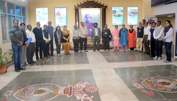 अंतरराष्ट्रीय दिव्यांग दिवस पर दिव्यांग कर्मचारियों को किया सम्मानित*