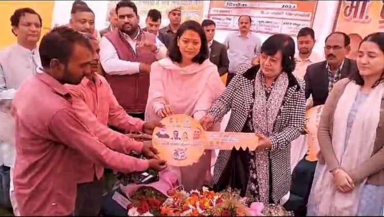 बाल पुष्टाहार मंत्री एवं जिलाधिकारी द्वारा विकसित भारत यात्रा का किया गया स्वागत 