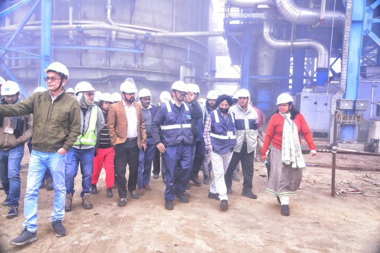 एनटीपीसी के निदेशक (परियोजनाएं) के एस सुंदरम ने ऊंचाहार परियोजना का किया दौरा, प्लांट की गतिविधियों का लिया जायजा*