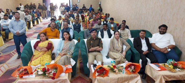 जनपद में ग्राउंड ब्रेकिंग सेरेमनी 4.0 के सजीव प्रसारण कार्यक्रम को जनप्रतिनिधियों/अधिकारियों/उद्यमियों द्वारा बढ़ चढ़कर देखा गया