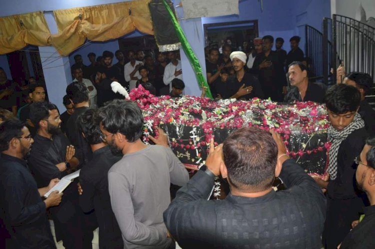 रायबरेली-शियाओं के पहले इमाम जानशीन-ए-रसूले खुदा  का निकला ताबूत"