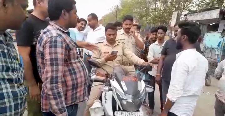 रायबरेली-बहन से छेड़छाड़ का विरोध करने पर भाई को सड़क पर पीटा,,,