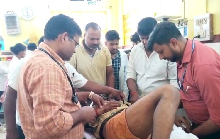 बड़ी खबर-तेज रफ्तार कार खाई में गिरी,बड़ा हादसा