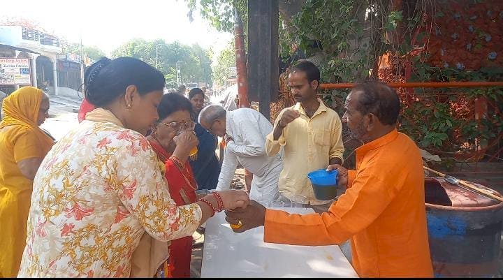 रायबरेली-ज्येष्ठ माह के प्रथम मंगलवार पर जगह जगह भंडारे का आयोजन 