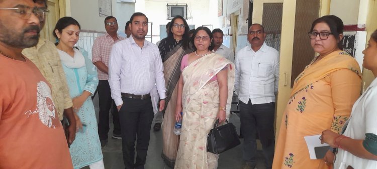 रायबरेली-बायोमेडिकल बेस मैनेजमेंट सिस्टम के लिए टीम ने किया सीएचसी का निरीक्षण 