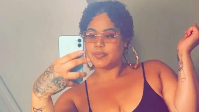 अंजान से करती  थी सेक्स चैट पूरी जमापूंजी लगाकर मिलने पहुँची.