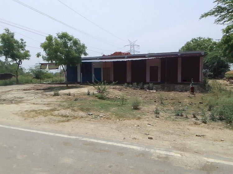 रायबरेली-लेखपाल की मिली भगत से खाद के गड्ढे में हो गया कब्जा,,,, 