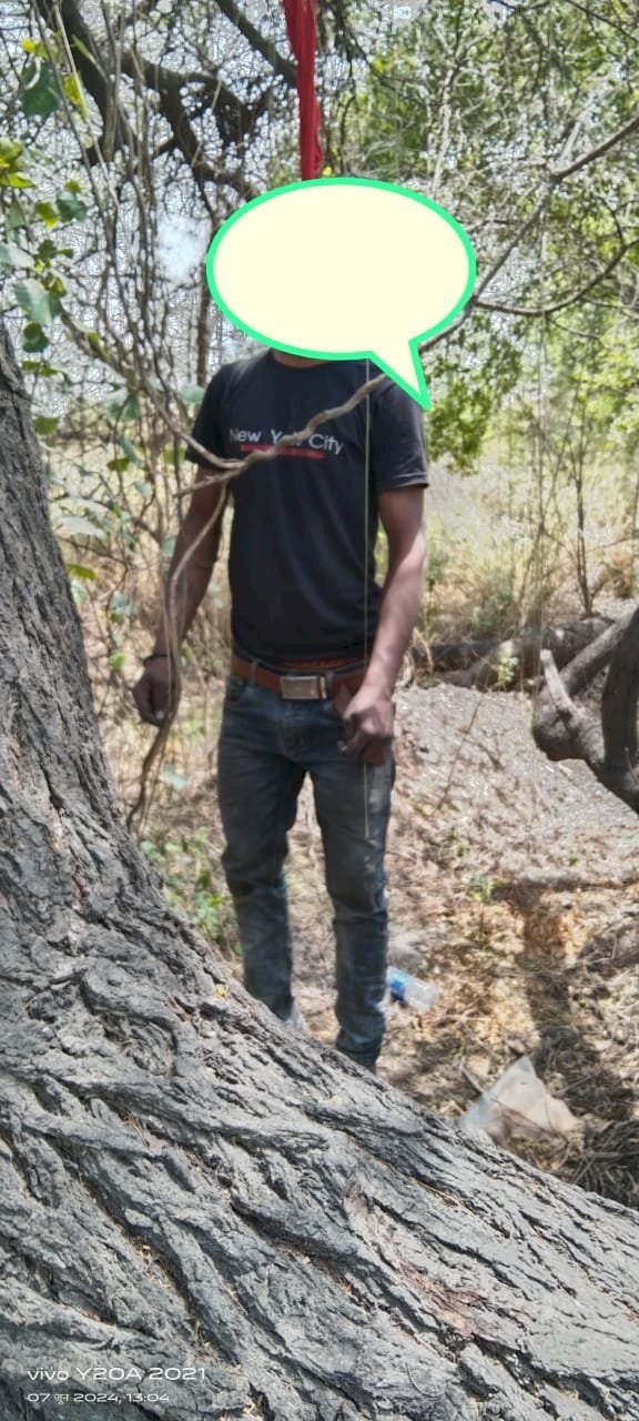 रायबरेली-मोबाइल खोने के सदमे में युवक ने लगाया फंदा , पेड़ से लटका मिला शव 