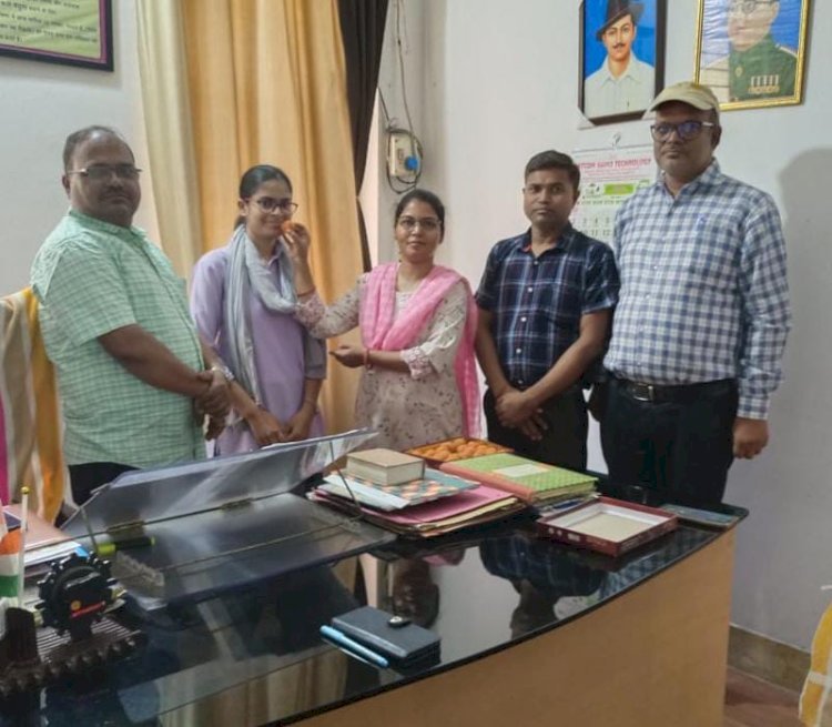 रायबरेली-छात्रा का हुआ सीयूसीईटी में चयन , प्राचार्य ने बढ़ाया हौसला
