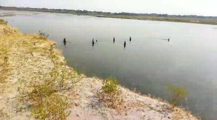 Raibareli-गंगा नदी ने नहाने गए तीन युवक में से दो युवक गंगा नदी में डूबे 