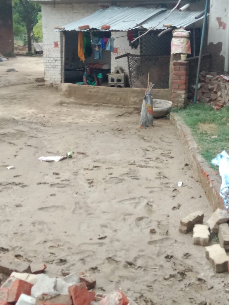 रायबरेली-जल निकासी का नही हुआ प्रबंध,घर में घुस गया बरसात का पानी