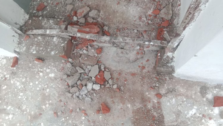 रायबरेली-मकान पर गिरी आकाशीय बिजली , टूटकर बिखर गई ईंटें 