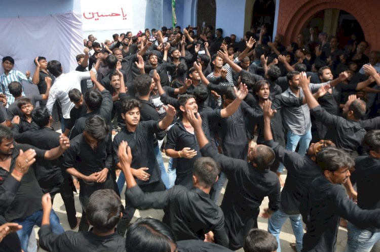 रायबरेली-आसमान में चांद दिखते ही भर आई आंखे , रोने लगा समुदाय, जानिए पूरा वाकया 