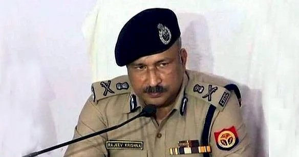 यूपी पुलिस भर्ती बोर्ड के डीजी ने परीक्षा को लेकर दिया बड़ा अपडेट, OMR शीट भरने के लिए मिलेगा अतिरिक्त 5 मिनट