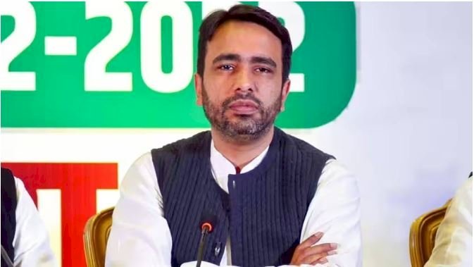 क्या सीएम योगी 2027 से पहले हटा दिए जाएंगे…… जयंत चौधरी का जवाब सुन रह जाएंगे हैरान !