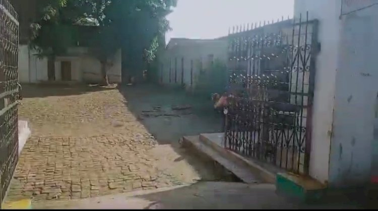 Raibareli-शिक्षको की लापरवाही छात्रों पर पड़ रही भारी