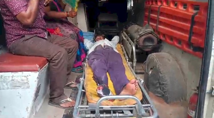 Raibareli-ई रिक्शा पलटने से चालक हुआ गंभीर रूप से घायल