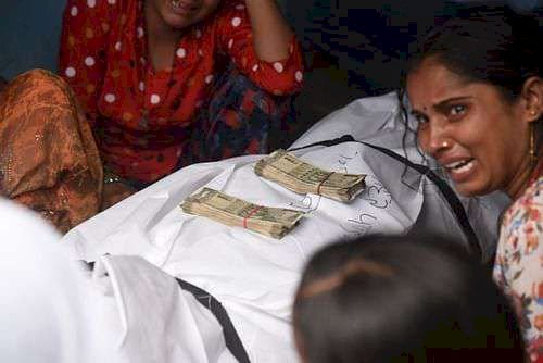 मानवाधिकार आयोग पहुंचा पुलिस हिरासत में मौत का मामला, पत्नी ने शव के ऊपर रखे विधायक के दिए पैसे