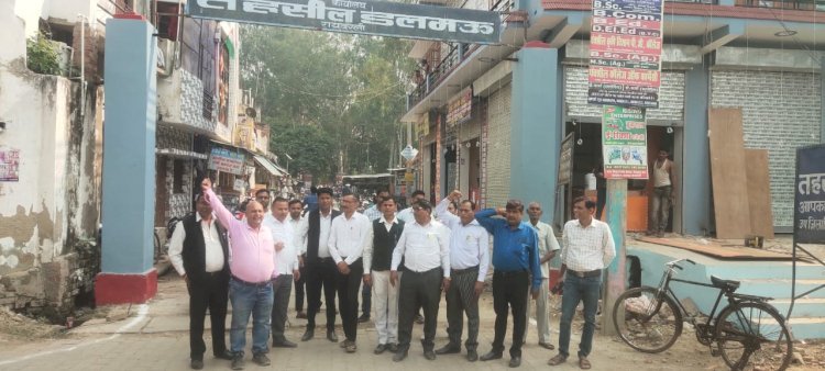 Raibareli-पुलिस के विरुद्धअधिवक्ताओं ने की नारेबाजी