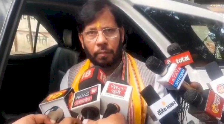 नाम ना लेते हुए इशारों इशारों में अखिलेश यादव को दे दी हिदायत