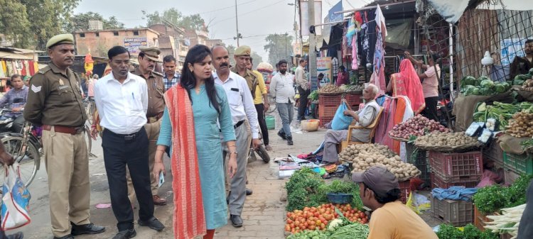 Raibareli-मुराई बाग चौराहे पर चला अतिक्रमण हटाओ अभियान