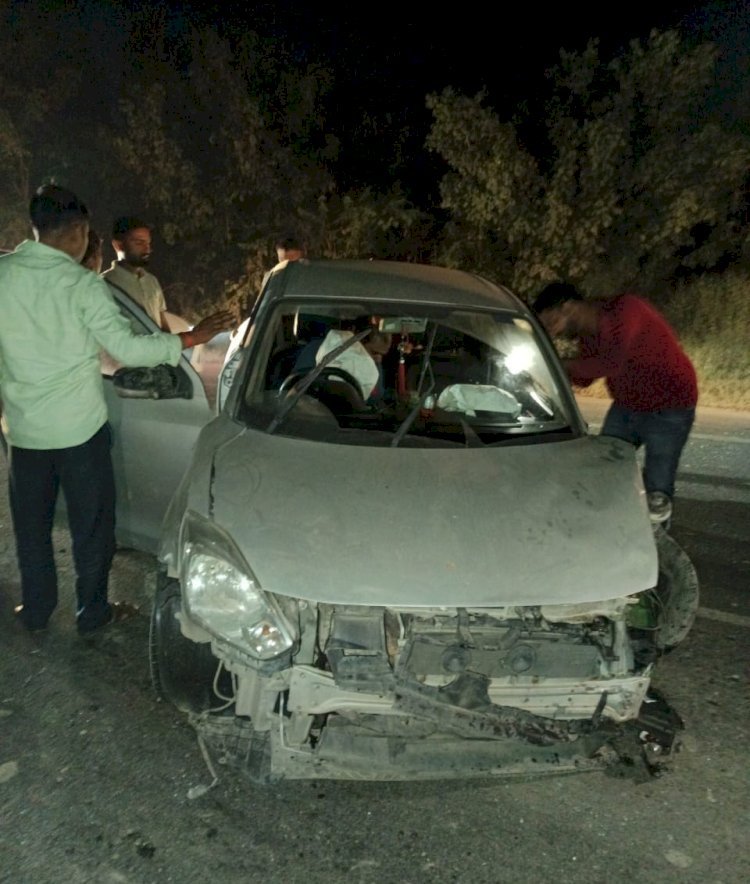 Raibareli-उलटी दिशा से आ रहे ट्रैक्टर से टकराई कार, चालक घायल