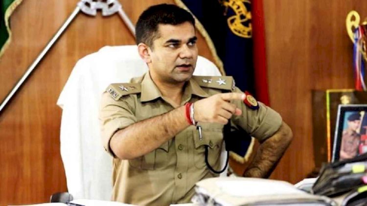 यूपी के इस जिले में SP का चला चाबुक, दो पुलिसकर्मियों पर की बड़ी कार्रवाई; पांच थानों पर नए प्रभारी किये तैनात