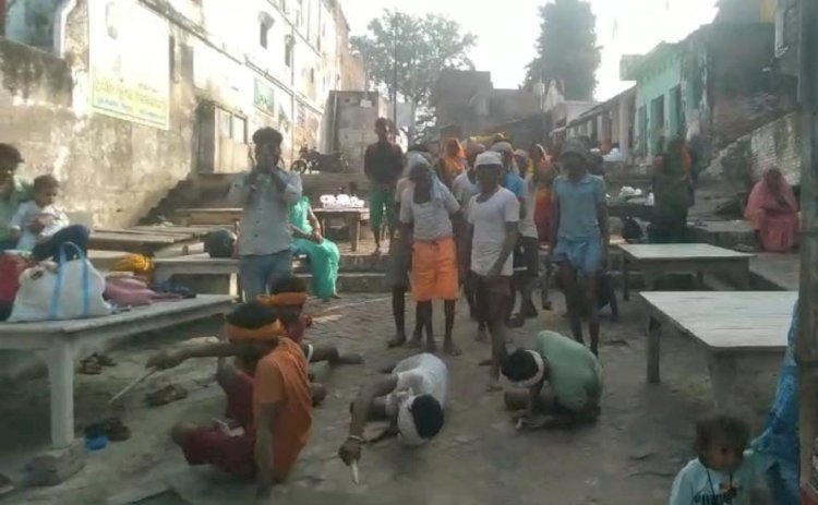 रायबरेली-गंगा तट पर पहुंचना शुरू हुए पैकर्मी , श्रद्धालुओं से रास्ते हुए गुलजार