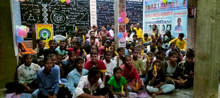 Raibareli-मास्टर माइंड क्लासेज, लोदीपुर उतरावां में बाल दिवस समारोह का आयोजन :