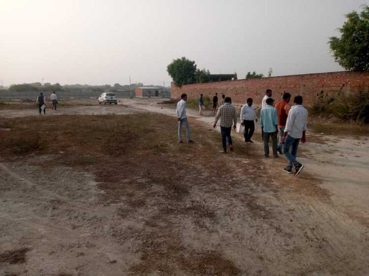 रायबरेली-सीएचसी के पास के भवनों पर मंडराया बुलडोजर का खतरा , पुनः हुई पैमाईश