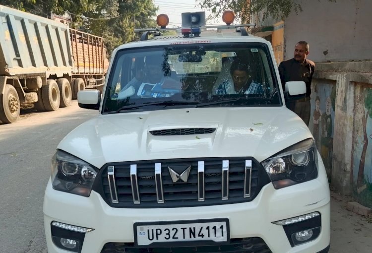 रायबरेली-यात्री कर अधिकारी ने आकस्मिक चेकिंग पर सात वाहनों पर की कार्रवाई