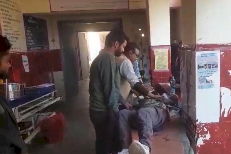 रायबरेली-दो बाईकों में आमने सामने भिड़ंत , तीन घायल , दो गंभीर
