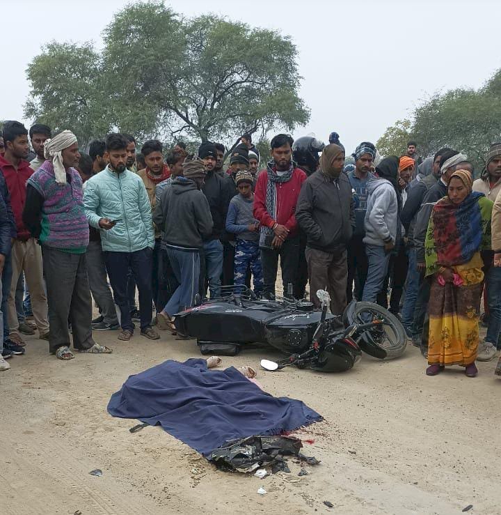 रायबरेली-तेज रफ्तार डंफ़र ने बाइक को मारी टक्कर , बहन की मौत , भाई घायल