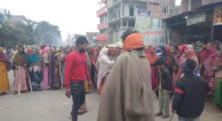 रायबरेली-दिहाड़ी श्रमिक की चाकू से गोदकर हत्या, ग्रामीणों रोष,,,,,