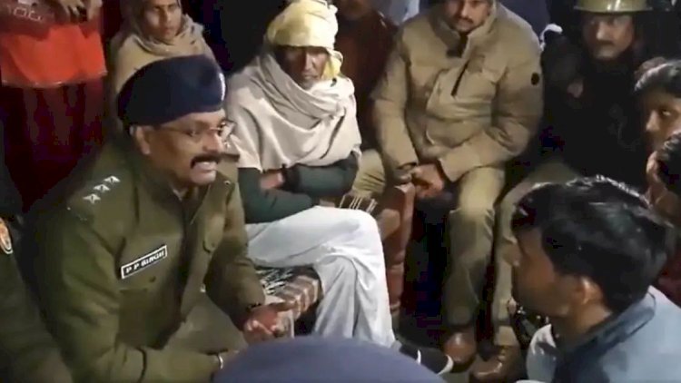 'कोई मुआवजा नहीं देंगे, जितने दिन रखना है रख लो डेड बॉडी', लखीमपुर खीरी के पुलिस अधिकारी का Video वायरल
