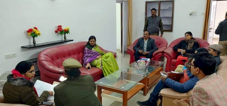 रायबरेली-महिला आयोग सदस्य ने महिला उत्पीड़न से संबंधित सुनीं शिकायतें