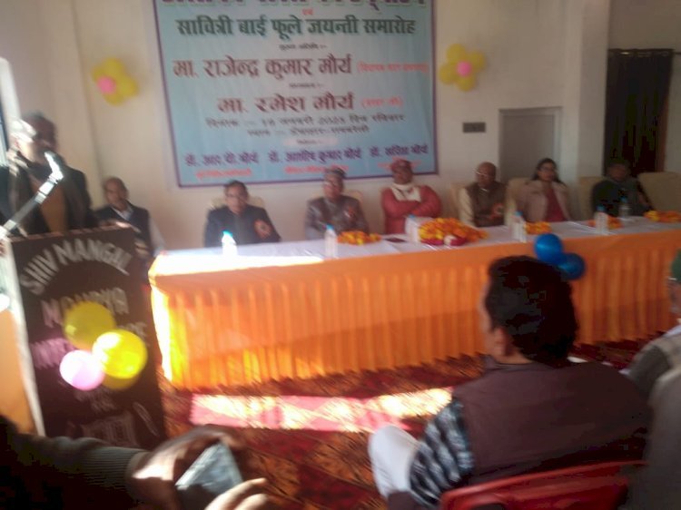 रायबरेली-विधायक ने निजी प्रतिष्ठान का किया उद्घाटन