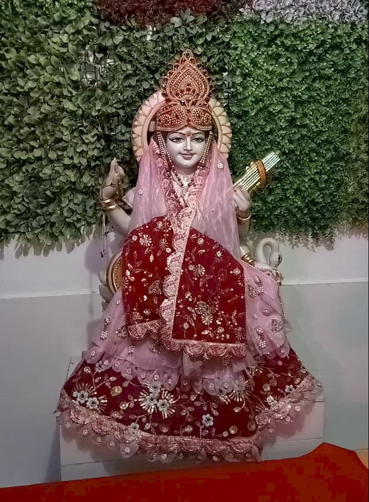 रायबरेली-अगर आप वसंत पंचमी पर मां सरस्वती की पूजा के लिए किसी मंदिर में जाना चाहते हैं, तो इस सरस्वती मंदिर जाना ना भूलें