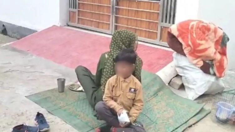 पार्टी में दिलाऊंगा बड़ा पद.' लखनऊ बुलाकर BJP नेता ने किया रेप, धरने पर बैठी पीड़िता