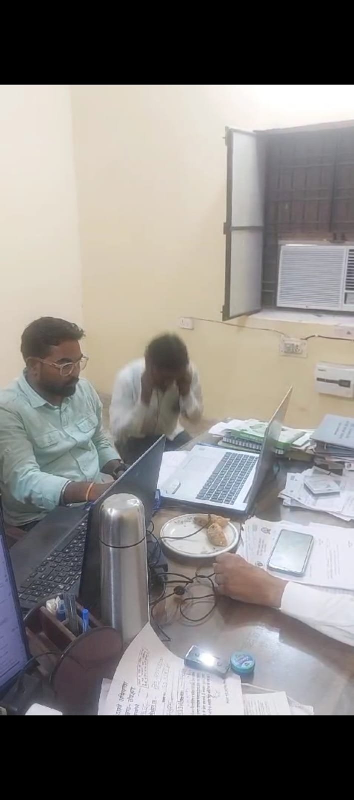 रायबरेली-बिजली वो विभाग एसडीओ का काला कारनामा आया सामने जाने क्या,,