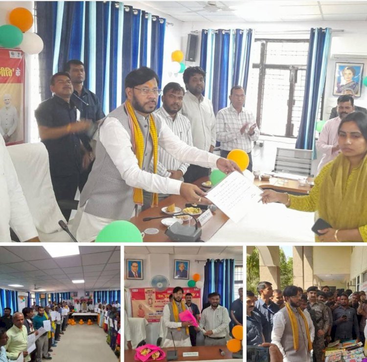 रायबरेली-सूबे का मुखिया और शासन दोनों बेमिसाल - मनोज पांडेय,,,,