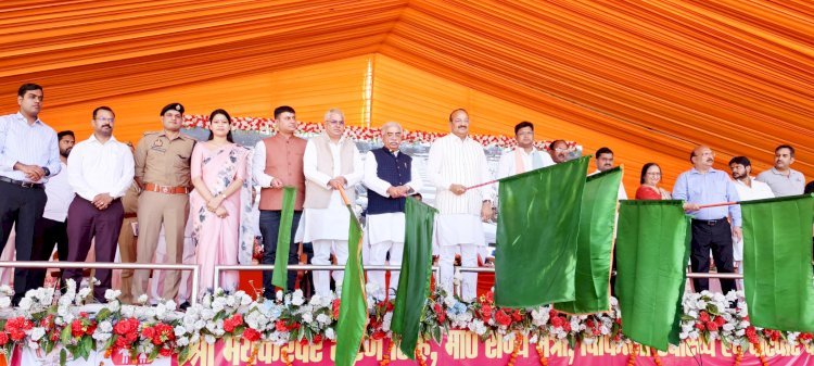 रायबरेली में एक साथ तीन मंत्रियों ने की शिरकत,रायबरेली वासियो को दी गई 100 एम्बुलेंश की सौगात