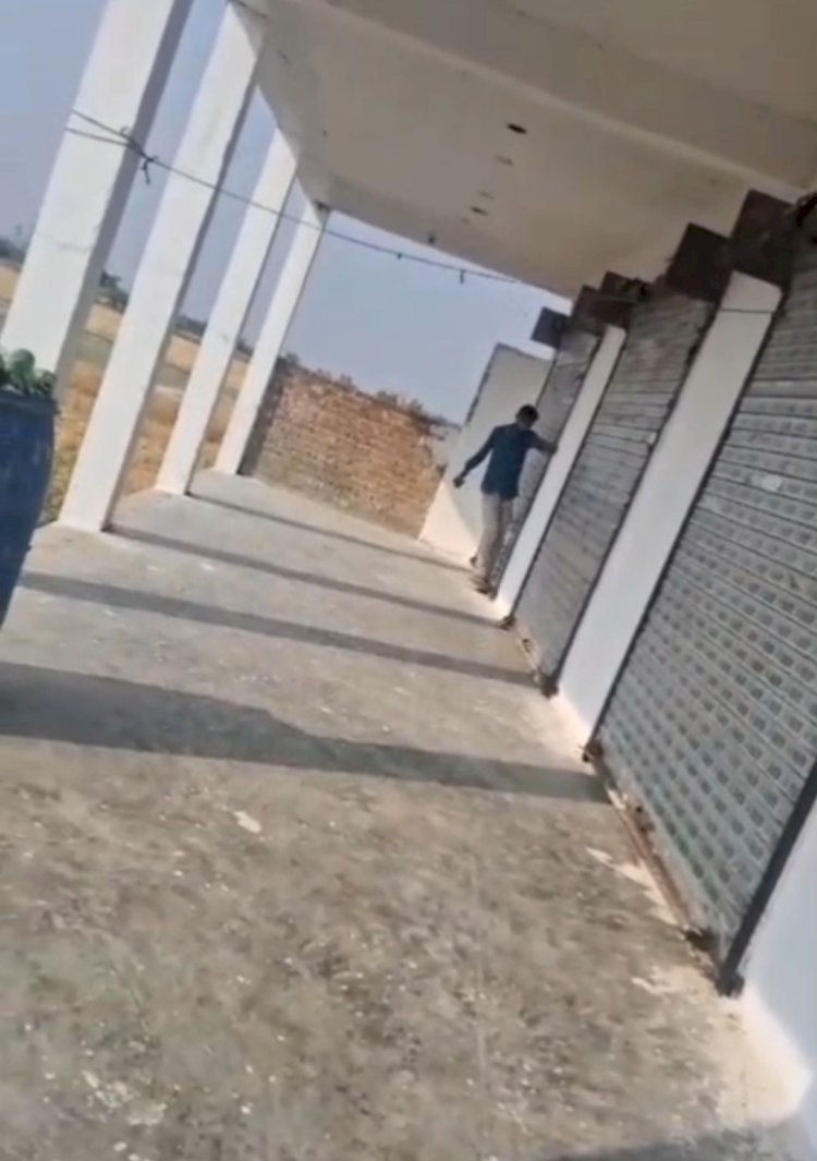 रायबरेली में शासन के निर्देश की खुलेआम उड़ी धज्जियां,अवकाश के दिन बन्द शराब की दुकानों में हुई बिक्री